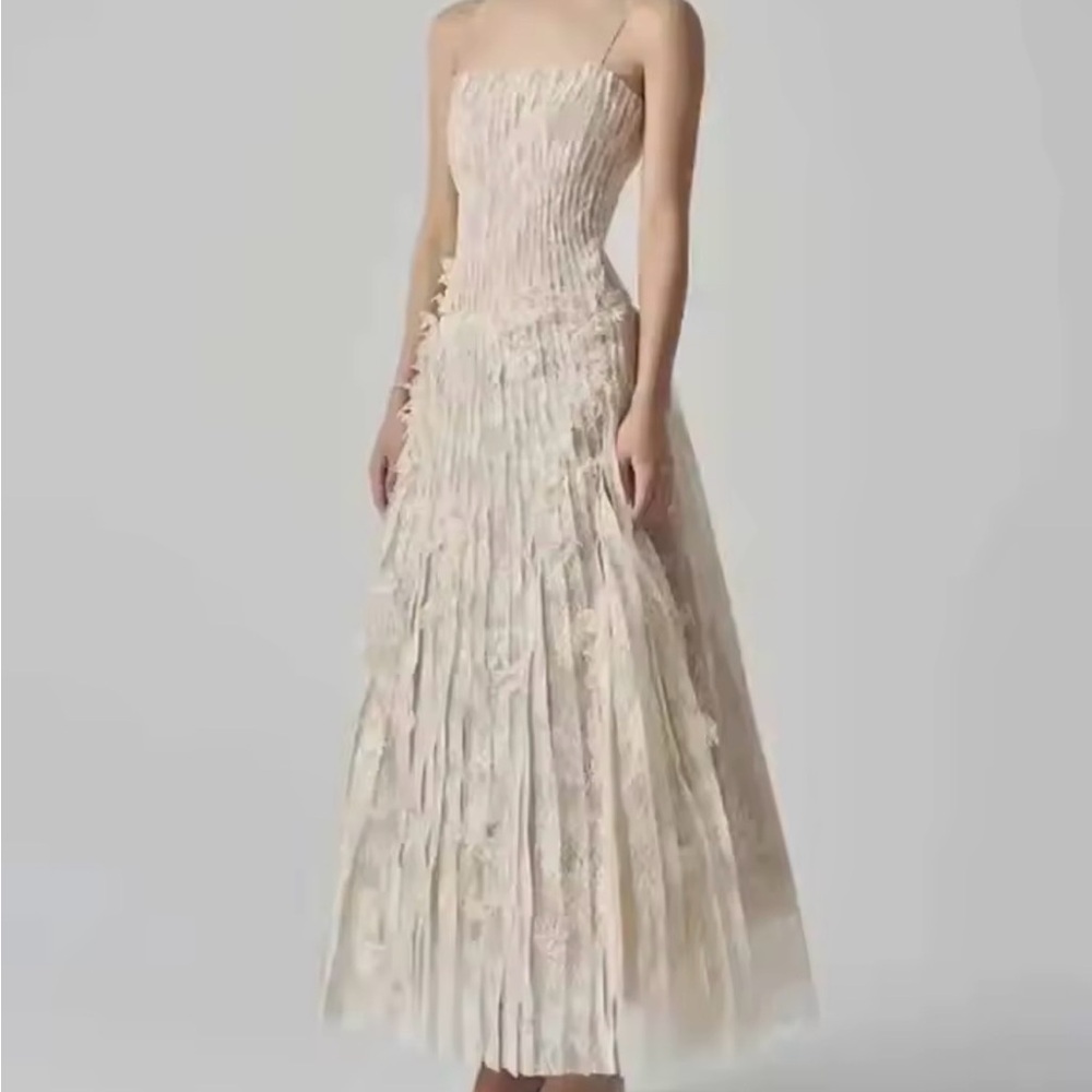Elegant Cream Pleated Dress